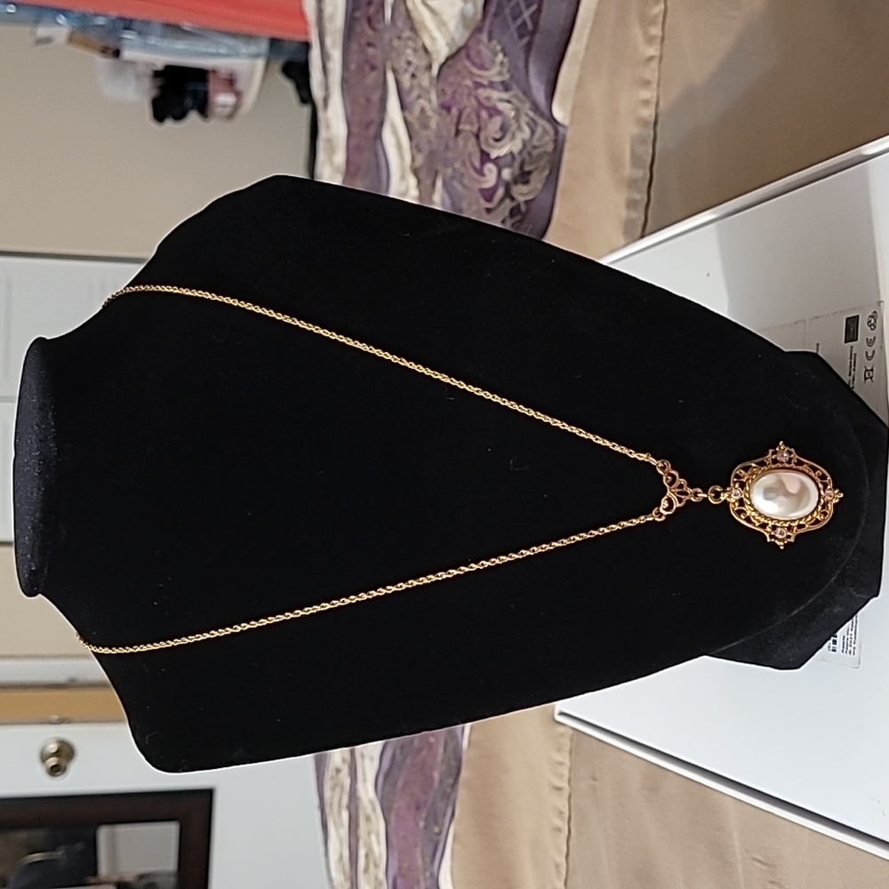 Vintage Estate Sale find. Gold plated necklace w/ faux pearl & diamond accents